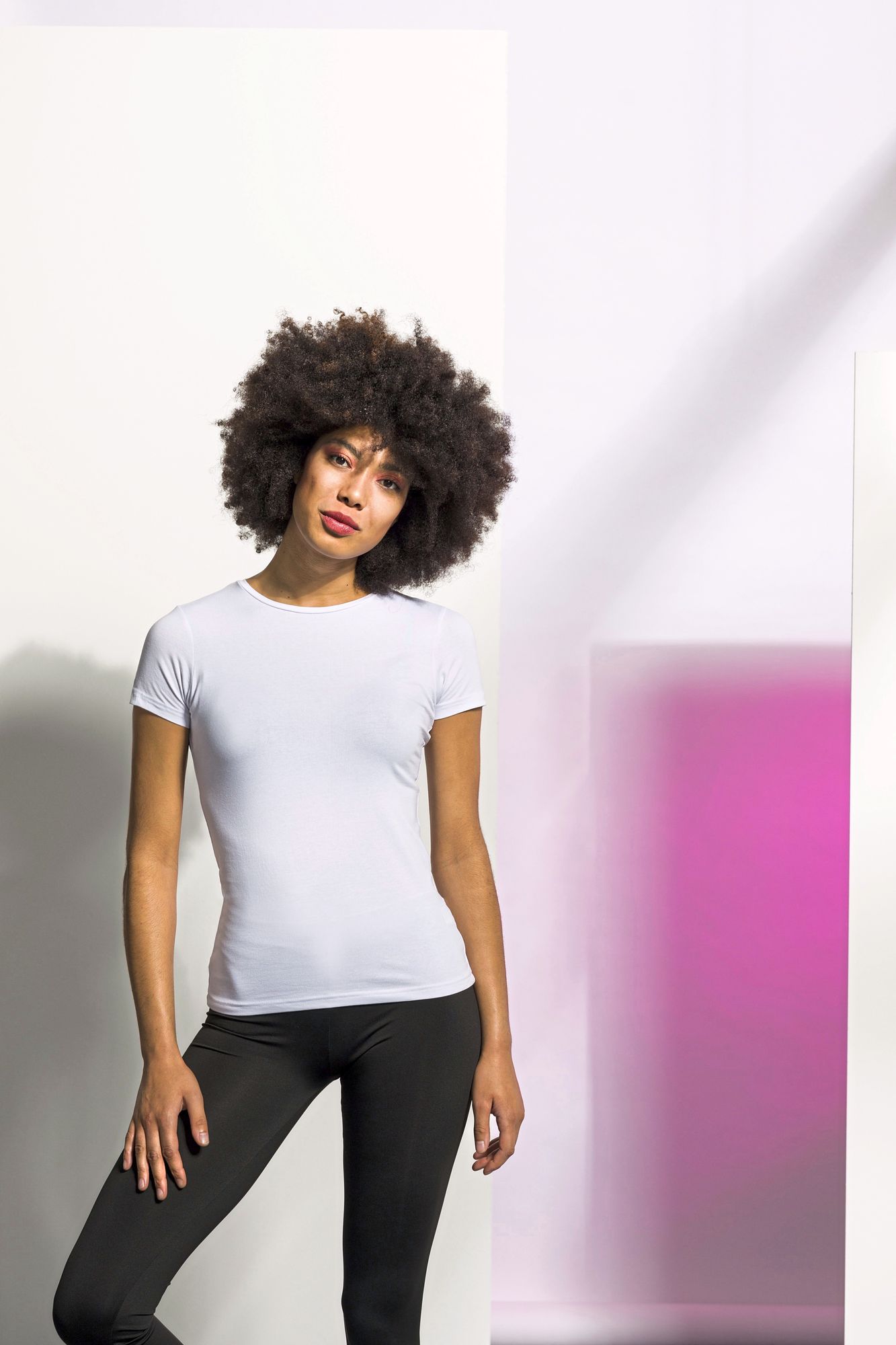 Skinnifit Ladies S/S Feel Good Stretch T-Shirt.