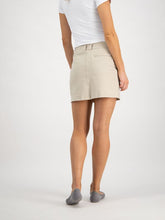 Load image into Gallery viewer, VMG Ladies Rakino Front Zip Skort
