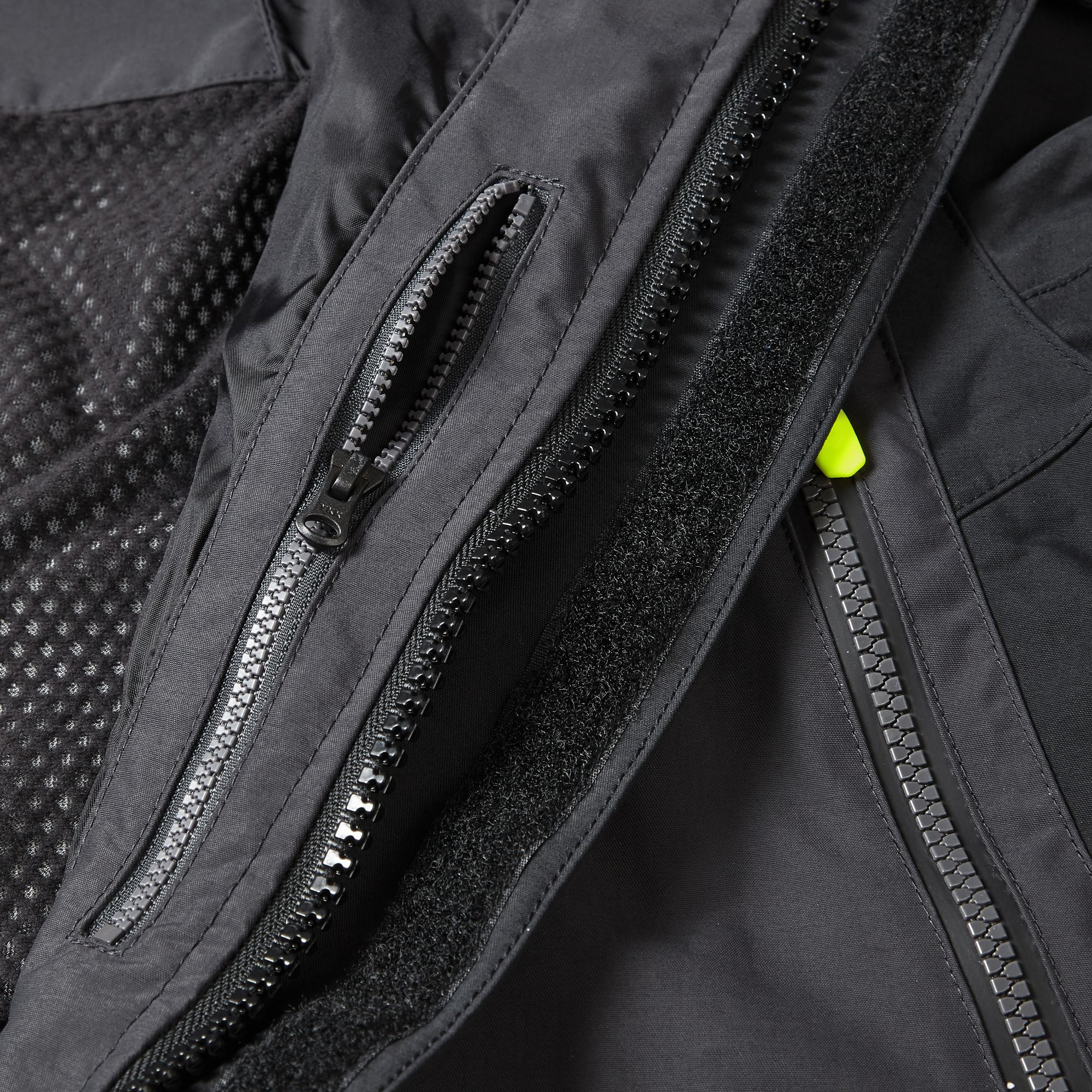 Gill Mens OS2 Offshore Jacket.