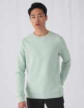 Load image into Gallery viewer, B&amp;C Mens King Crew Neck Jumper
