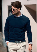 Load image into Gallery viewer, Nimbus Mens Newport Luxury Lightweight Jumper
