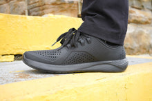 Load image into Gallery viewer, Crocs Ladies LiteRide Pacer Shoes
